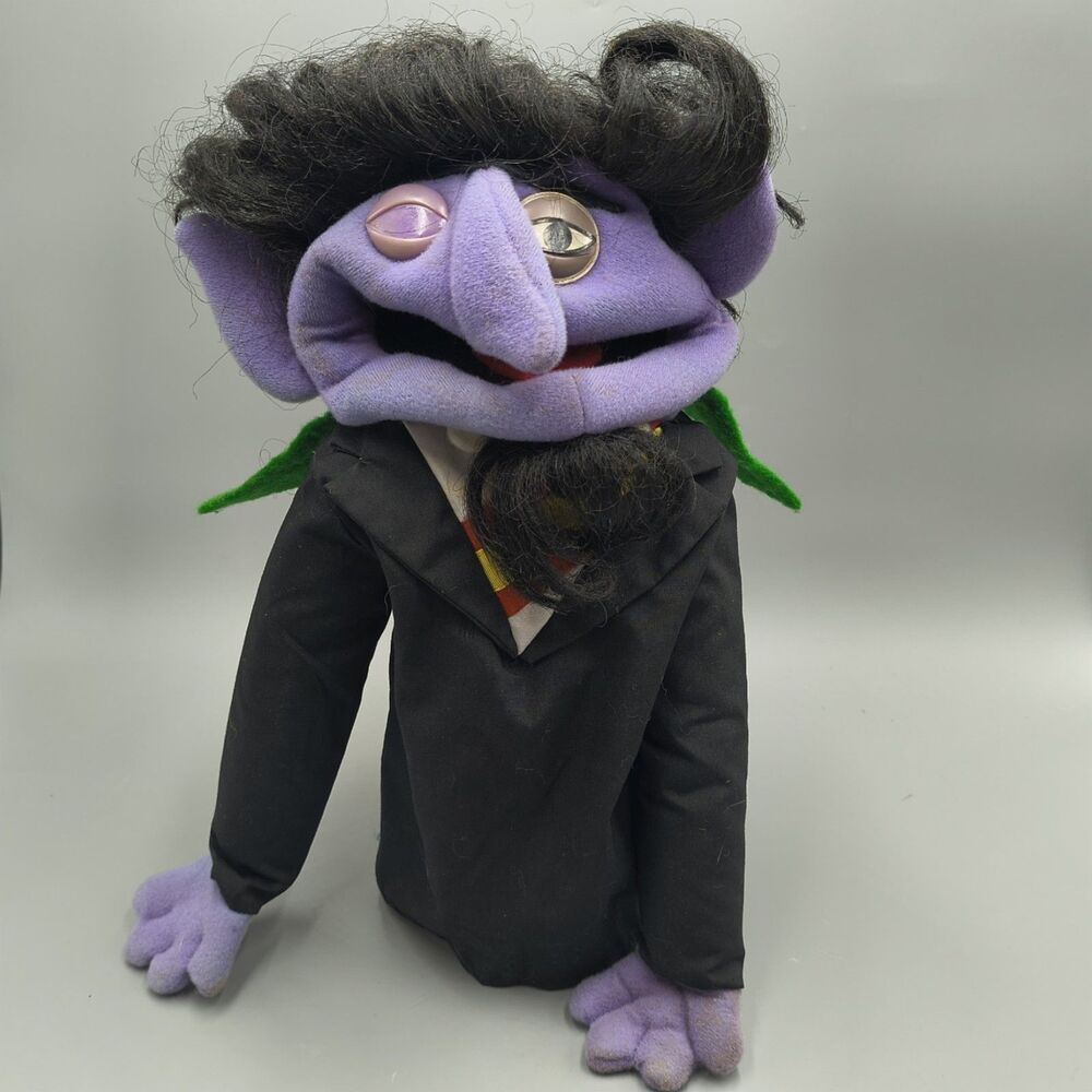 Vintage 1976 Sesame Street Von Count Hand Puppet Jim Henson Questor Muppets